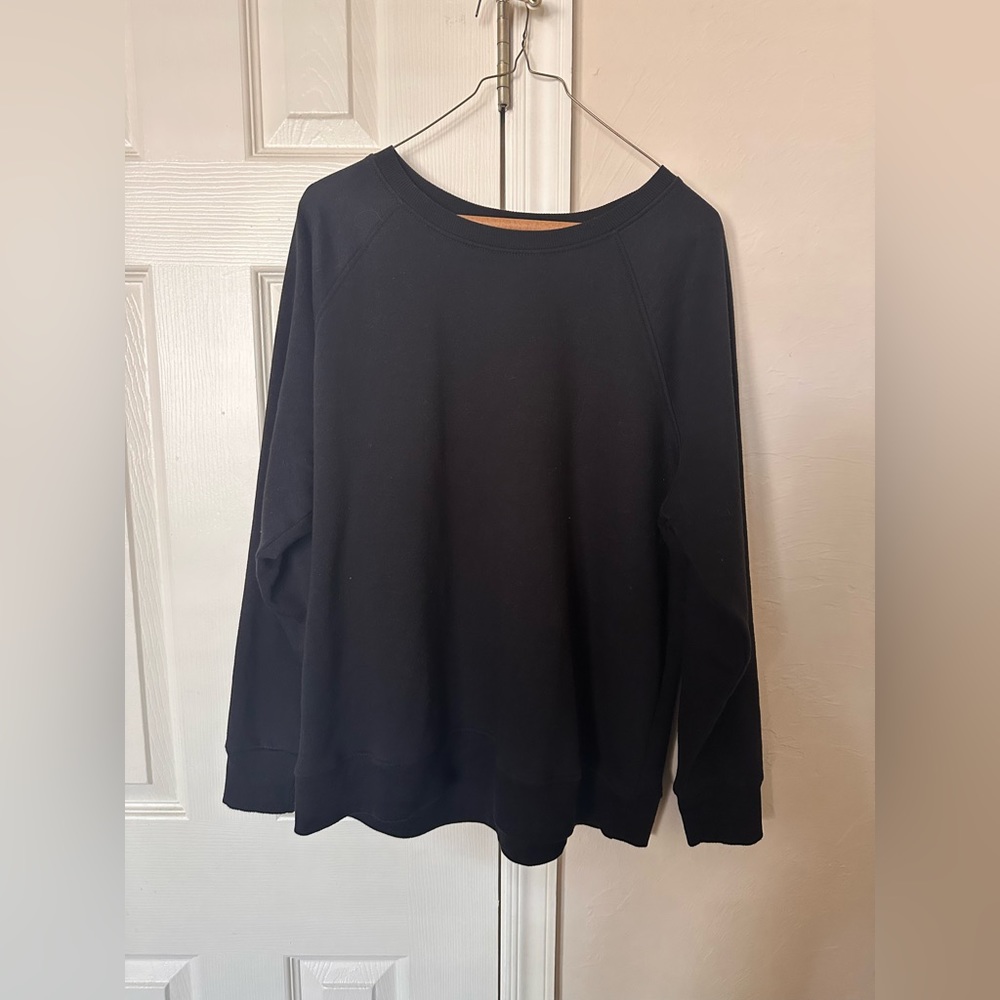 Time and Tru black sweatshirt. Size XXL. Great condition, never been worn